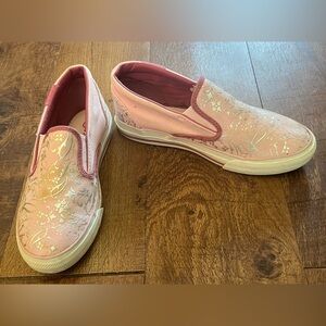 Converse girls slip on sneakers big girls size 3